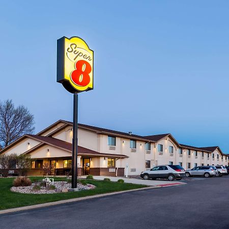 Super 8 by Wyndham Spirit Lake/Okoboji Bagian luar foto