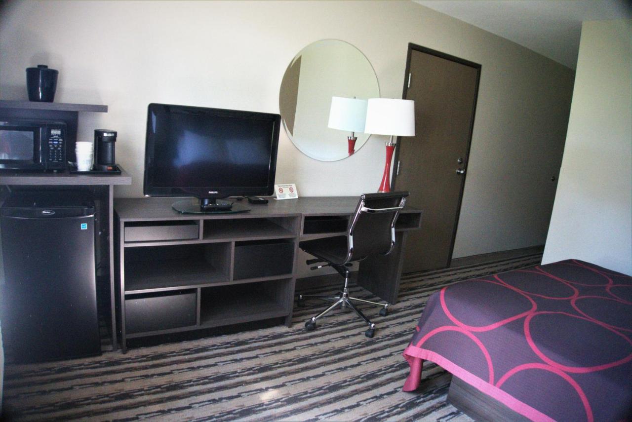 Super 8 by Wyndham Spirit Lake/Okoboji Bagian luar foto