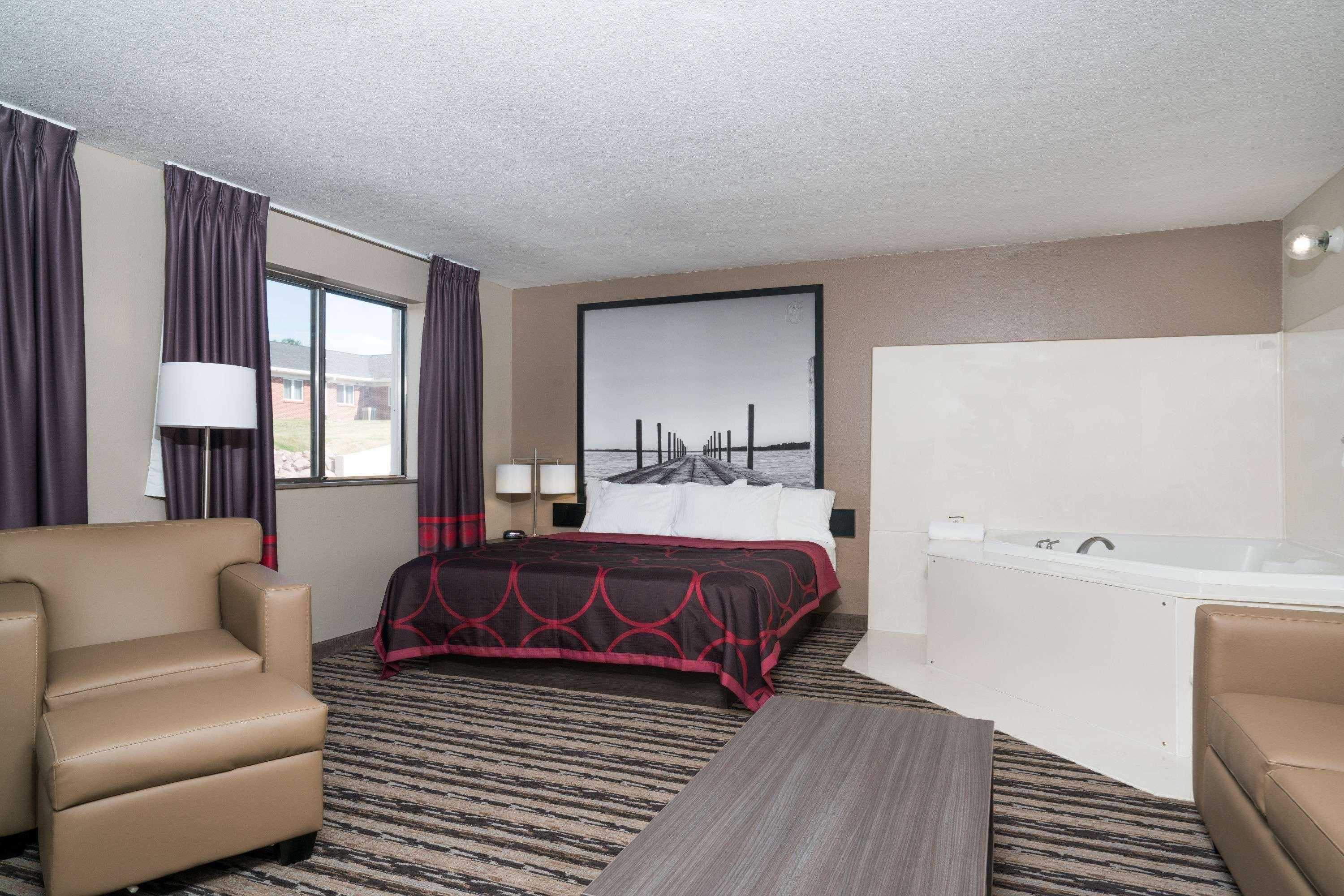 Super 8 by Wyndham Spirit Lake/Okoboji Bagian luar foto