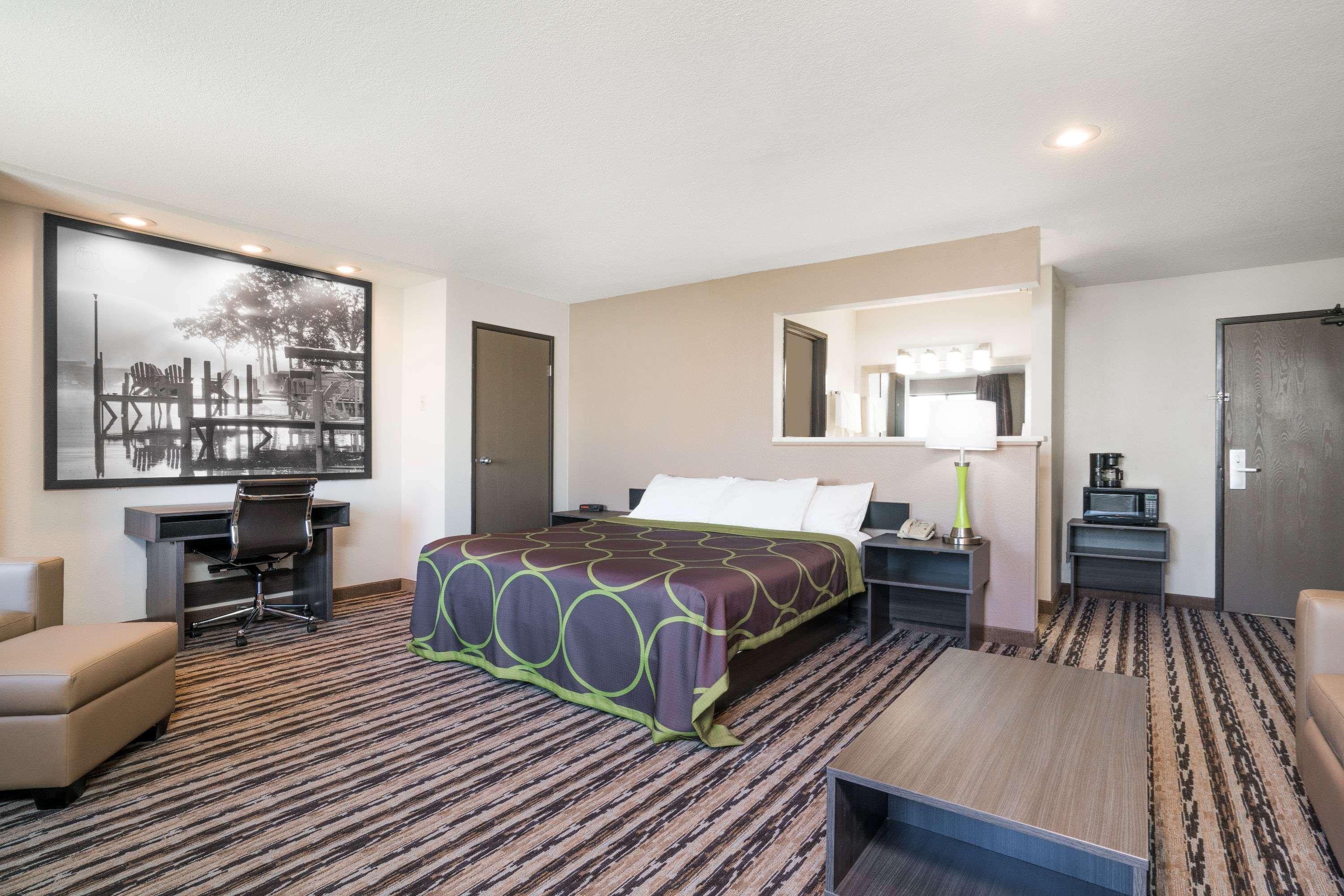 Super 8 by Wyndham Spirit Lake/Okoboji Bagian luar foto