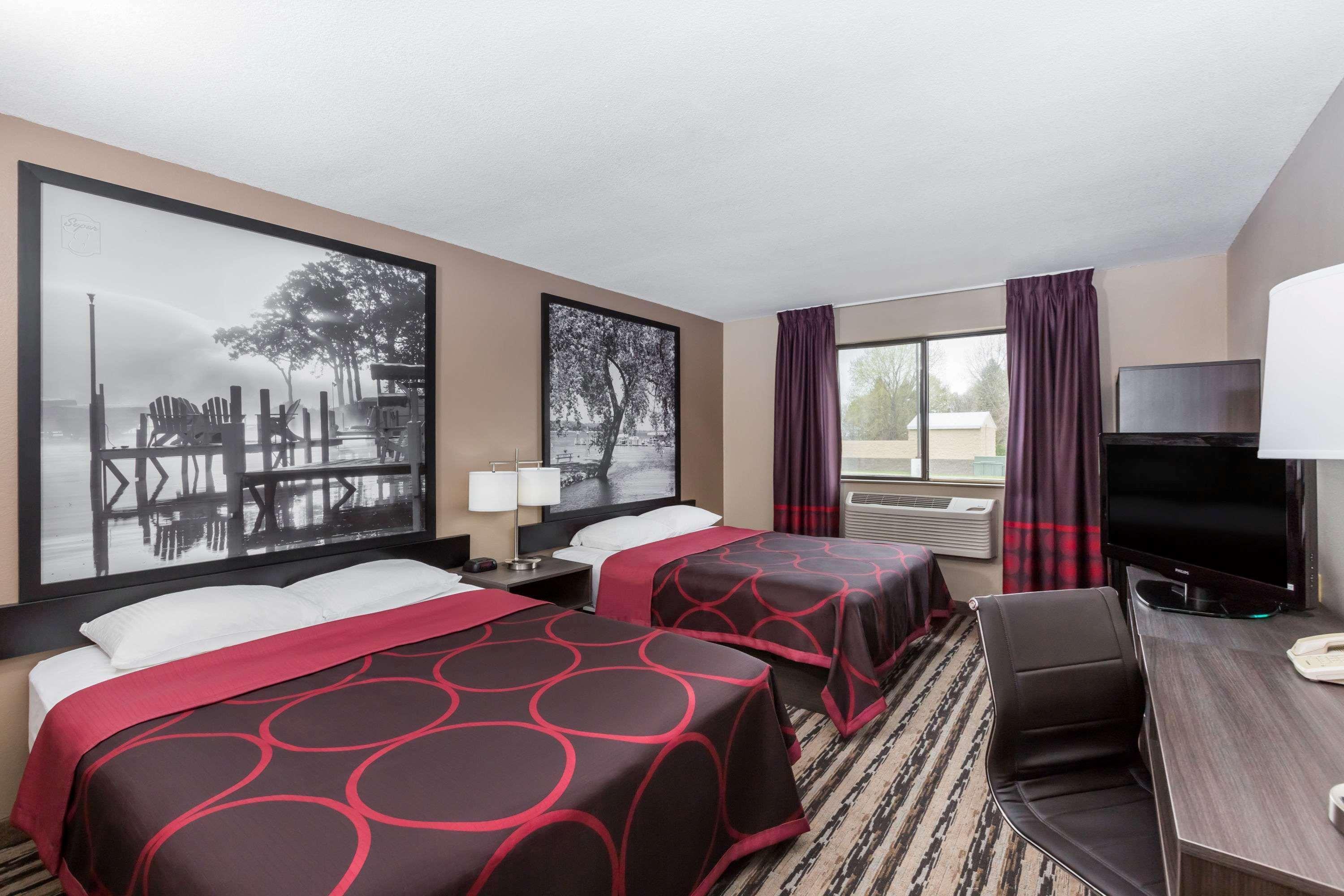 Super 8 by Wyndham Spirit Lake/Okoboji Bagian luar foto