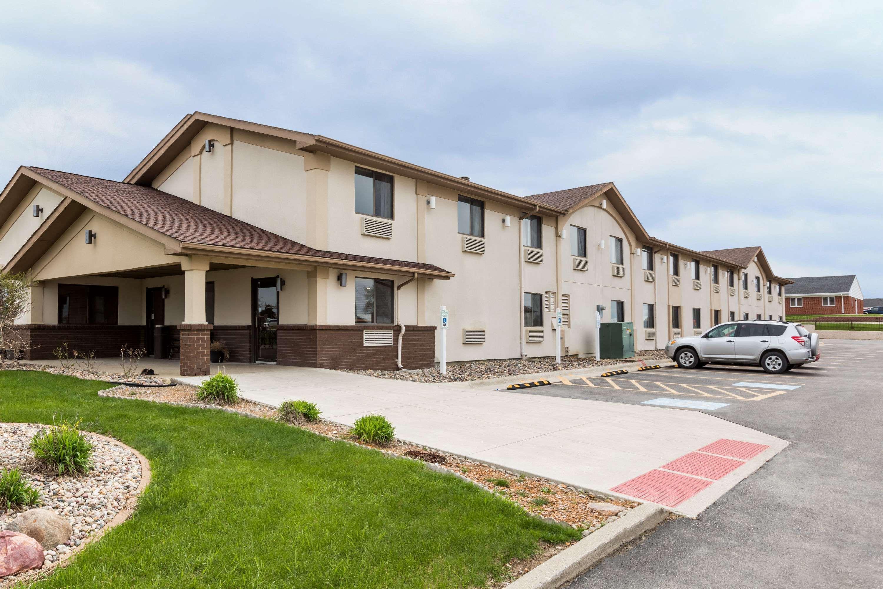 Super 8 by Wyndham Spirit Lake/Okoboji Bagian luar foto