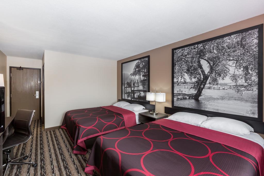 Super 8 by Wyndham Spirit Lake/Okoboji Bagian luar foto